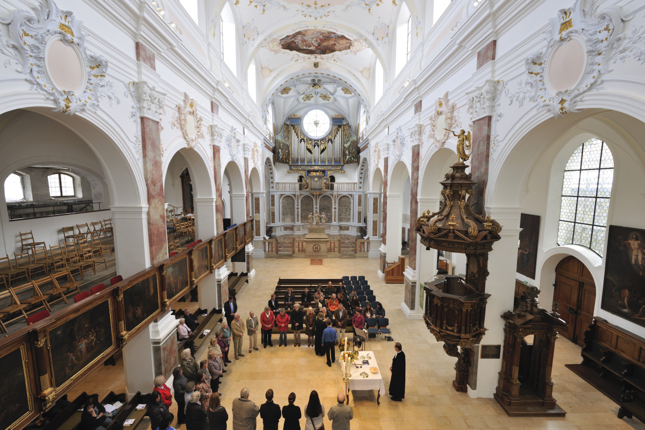 Das Hauptschiff St Anna Augsburg